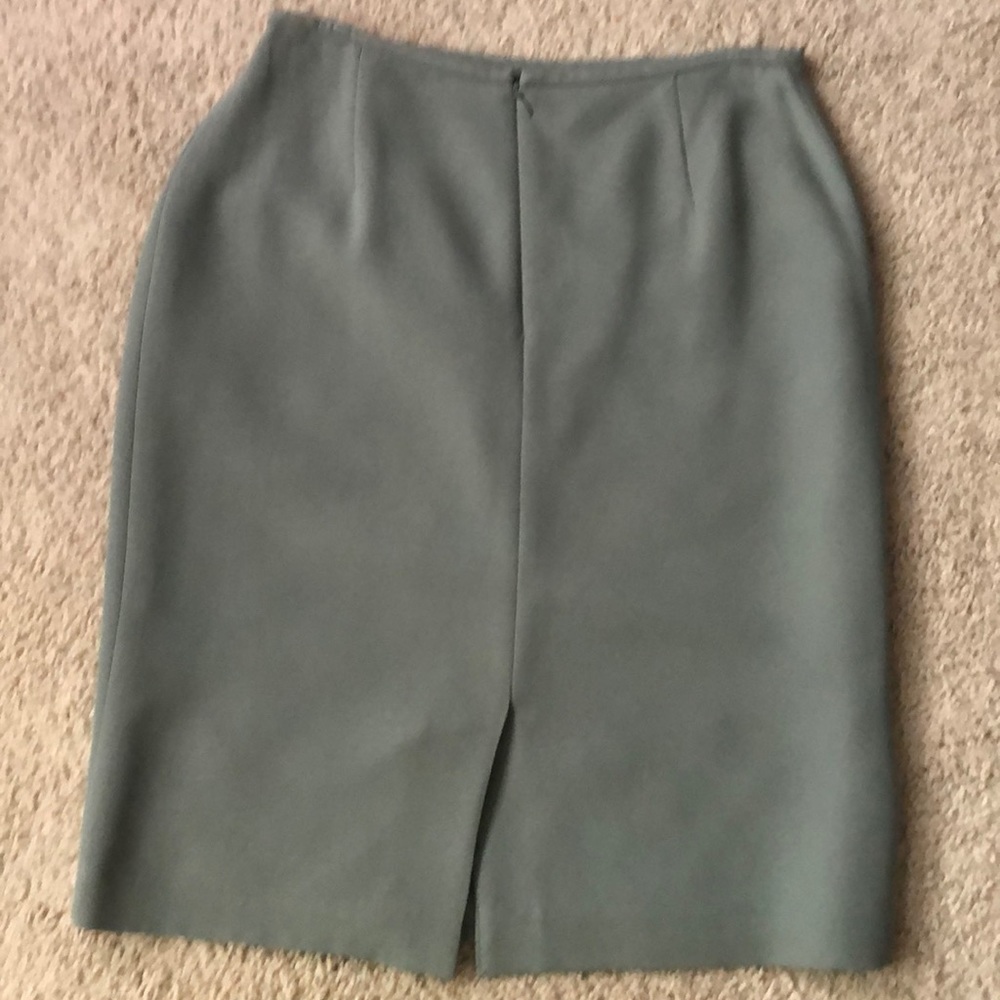 Skirt - Picture 3 of 3